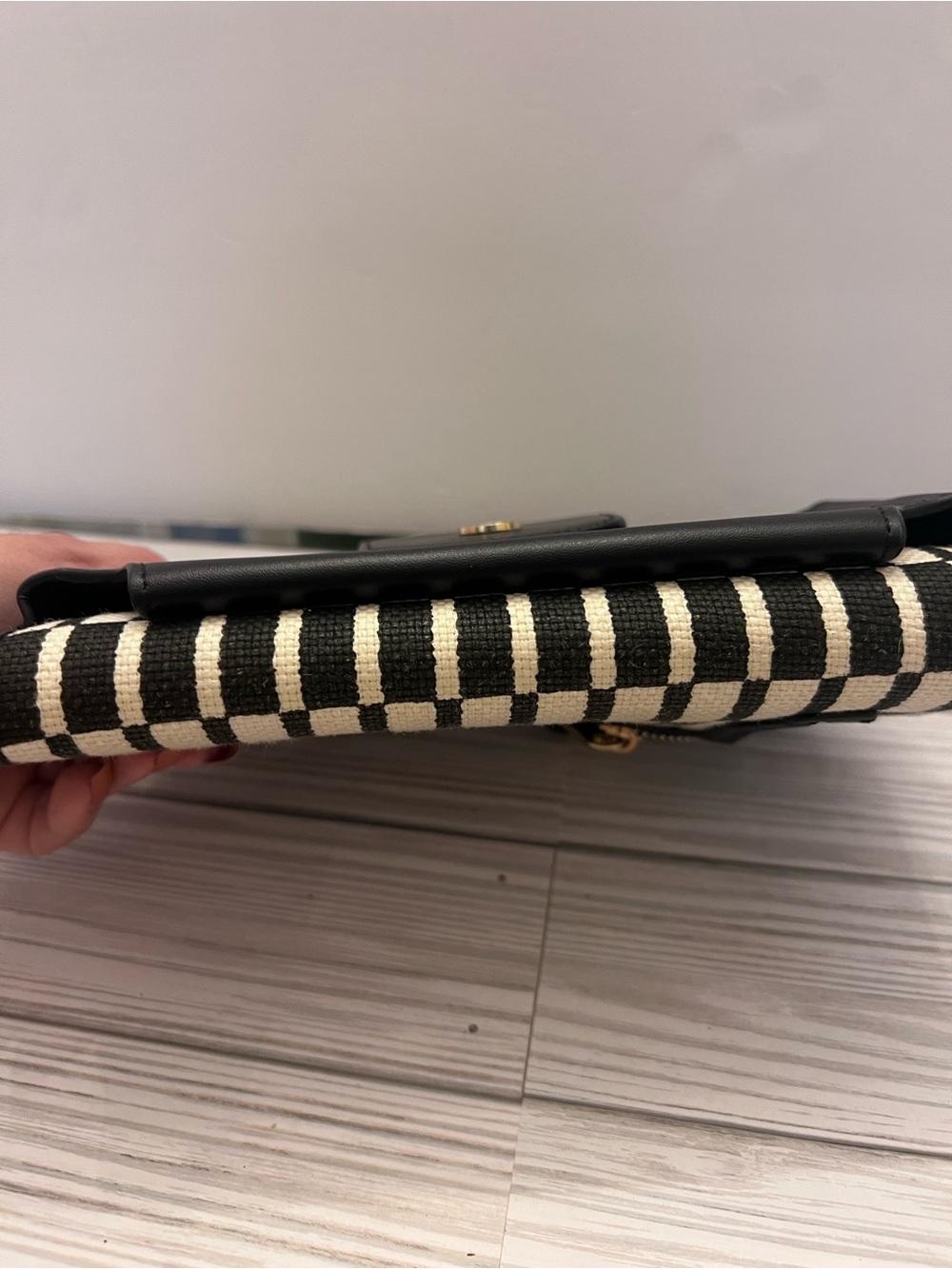 The Spartina 449 Linen Leather geometric Pattern Crossbody - Picture 7 of 13